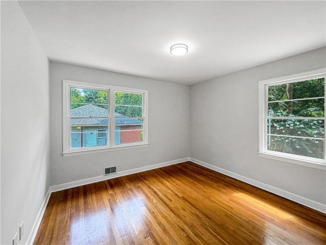 106 Larose Circle SE, Marietta, GA 30060