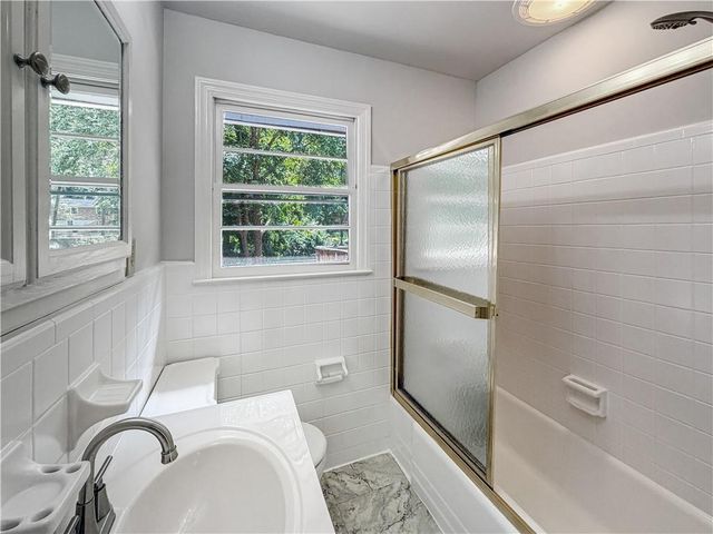 106 Larose Circle SE, Marietta, GA 30060