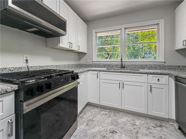 106 Larose Circle SE, Marietta, GA 30060
