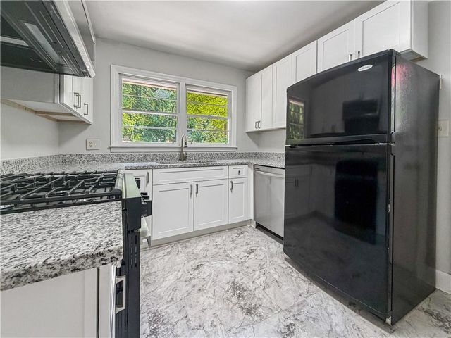 106 Larose Circle SE, Marietta, GA 30060