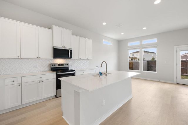 17407 Emperador DR, Pflugerville, TX 78664