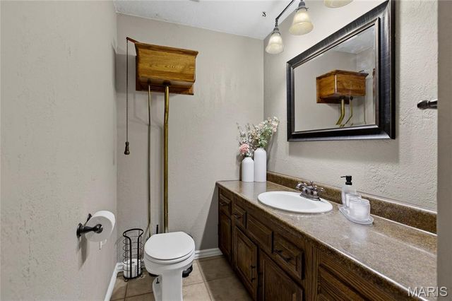 3573 Alber Hill Drive, St Louis, MO 63129