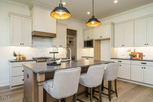 755 W Holly Springs Road, Holly Springs, NC 27540