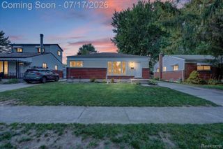 903 Bernie Lane, Madison Heights, MI 48071