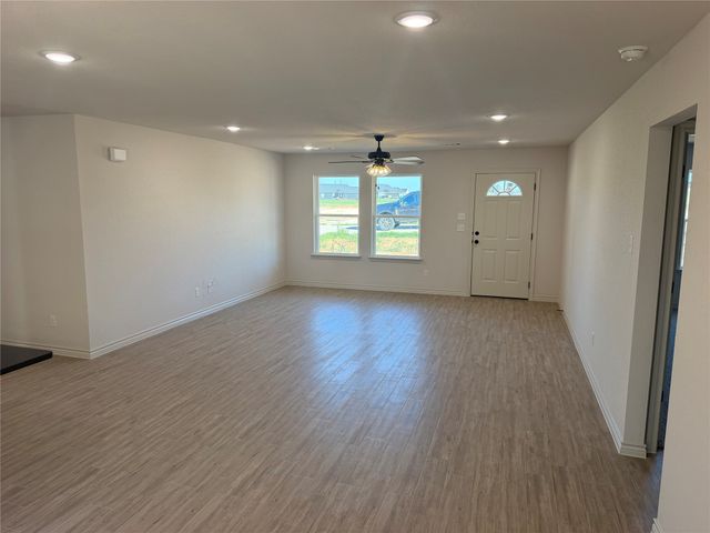 1005 Virgil Court, Springtown, TX 76082