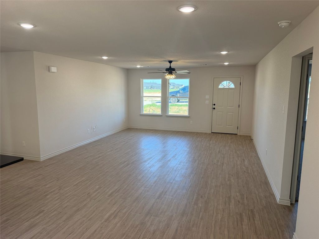 1005 Virgil Court, Springtown, TX 76082 — photo 4