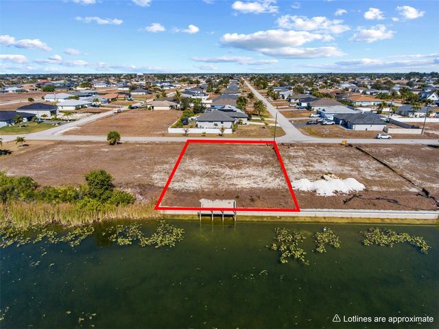 704 NW 9TH STREET, Cape Coral, FL 33993