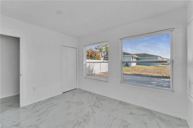 1012 Monroe DR, Lehigh Acres, FL 33936