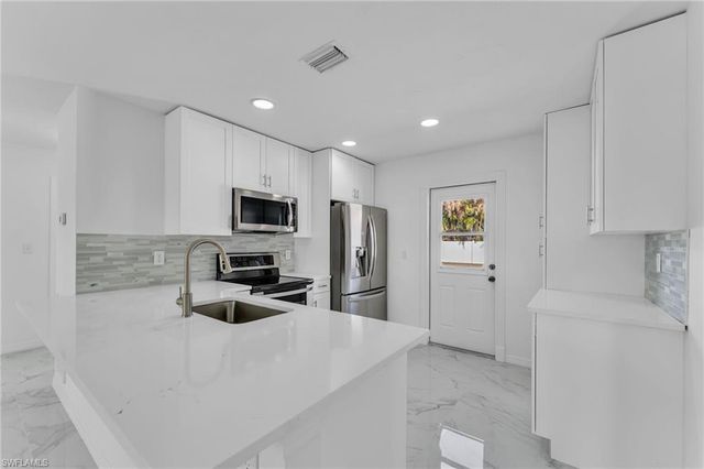 1012 Monroe DR, Lehigh Acres, FL 33936