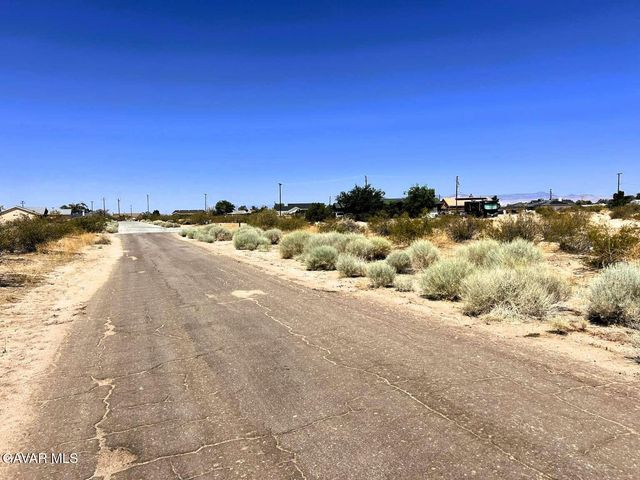 10932 Harvard Avenue, California City, CA 93505