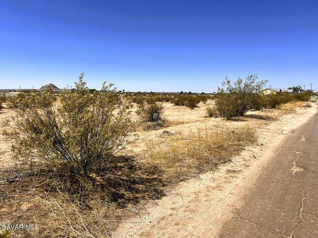 10932 Harvard Avenue, California City, CA 93505