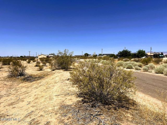 10932 Harvard Avenue, California City, CA 93505