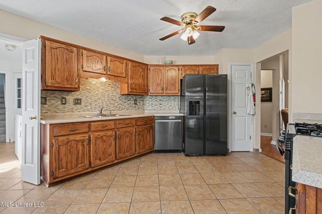 6933 Margaret Way Cove, Walls, MS 38680