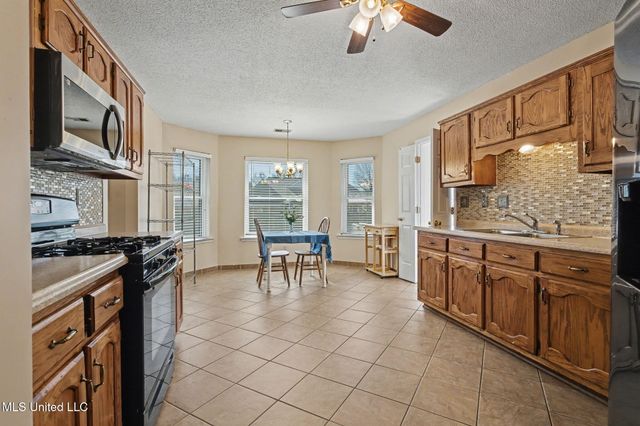 6933 Margaret Way Cove, Walls, MS 38680