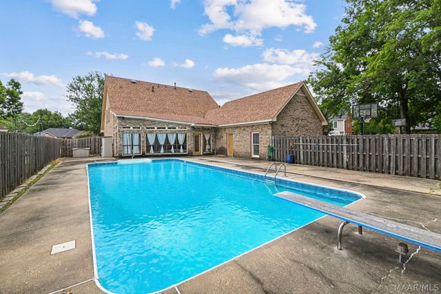 8611 Pebble Creek Court, Montgomery, AL 36116