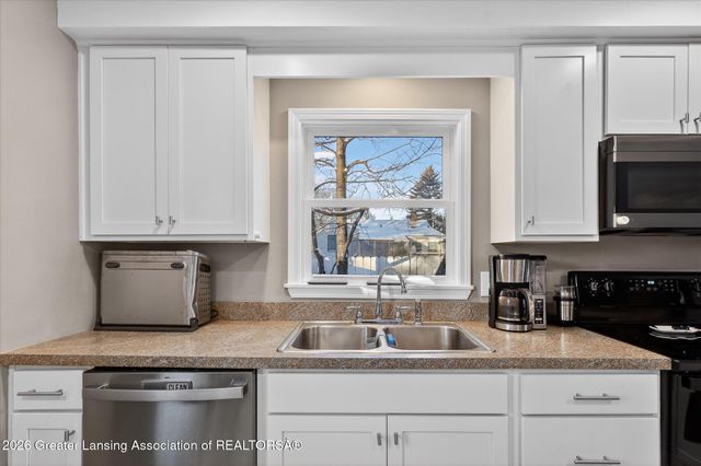 1724 Snyder Road, East Lansing, MI 48823