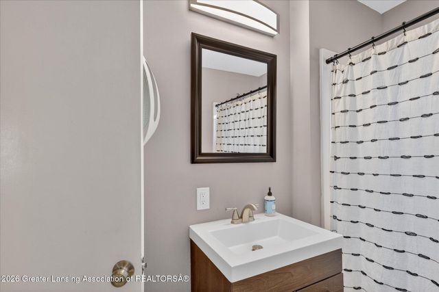 1724 Snyder Road, East Lansing, MI 48823