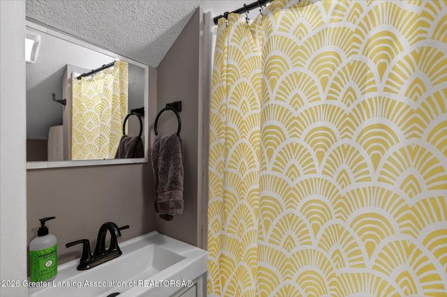 1724 Snyder Road, East Lansing, MI 48823