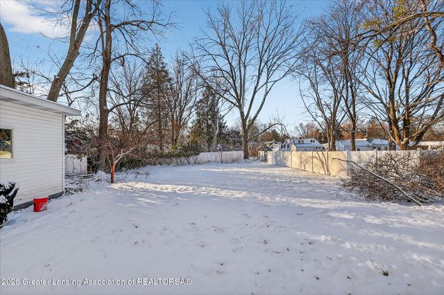 1724 Snyder Road, East Lansing, MI 48823
