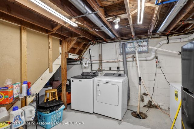 1724 Snyder Road, East Lansing, MI 48823