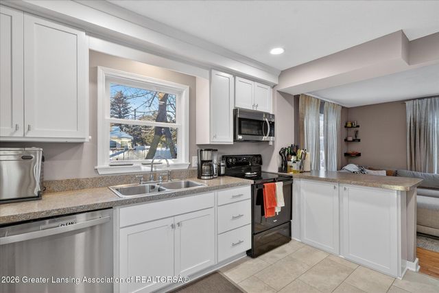 1724 Snyder Road, East Lansing, MI 48823