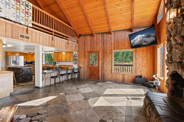 13619 Summitview Ext Rd, Yakima, WA 98908