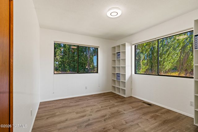 13619 Summitview Ext Rd, Yakima, WA 98908