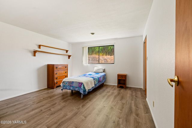 13619 Summitview Ext Rd, Yakima, WA 98908