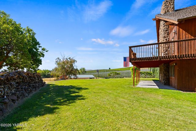 13619 Summitview Ext Rd, Yakima, WA 98908