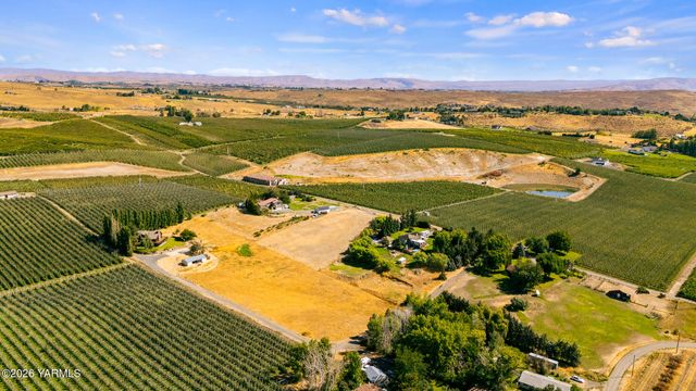 13619 Summitview Ext Rd, Yakima, WA 98908