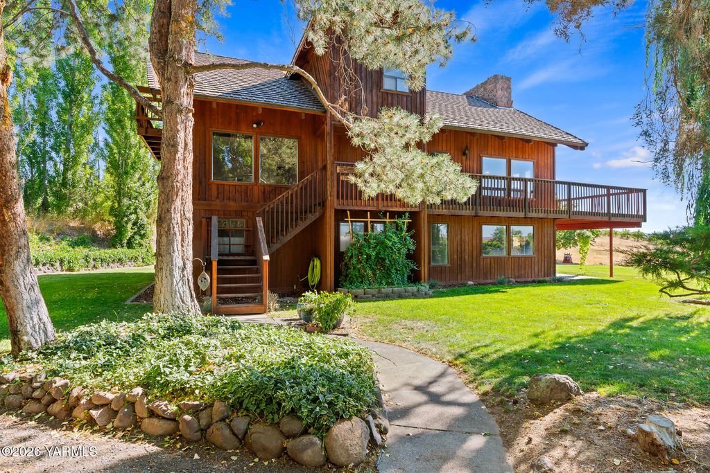 13619 Summitview Ext Rd, Yakima, WA 98908