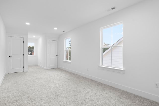 6821 Lakeshore Drive, Chattanooga, TN 37416