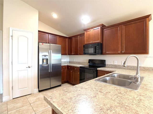 1378 LEGATTO LOOP, Dundee, FL 33838