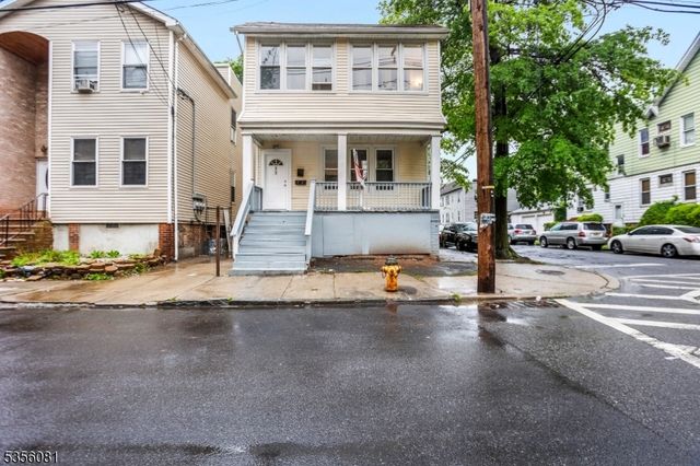 77 Aldine St, Newark City, NJ 07112