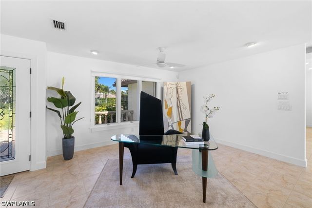 319 Pirates Bight, Naples, FL 34103