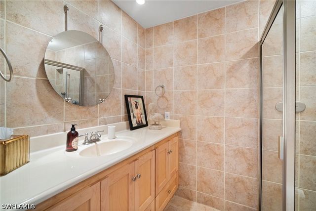 319 Pirates Bight, Naples, FL 34103