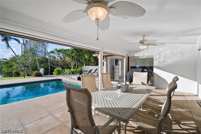 319 Pirates Bight, Naples, FL 34103