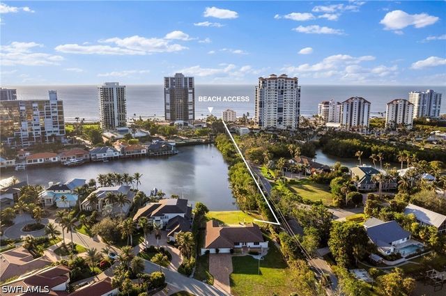 319 Pirates Bight, Naples, FL 34103