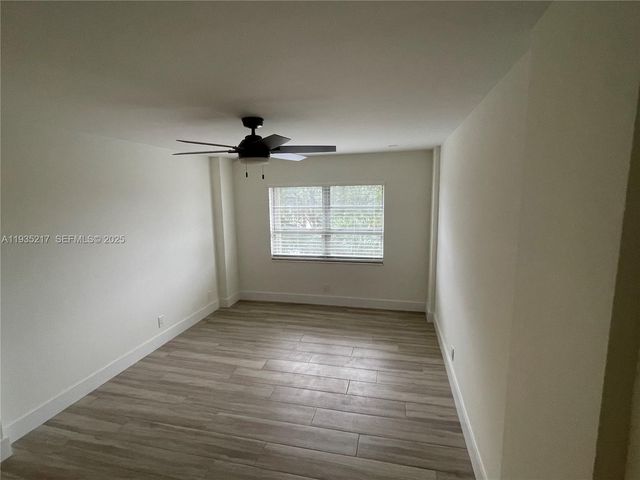 1831 NE 38th St 403, Oakland Park, FL 33308