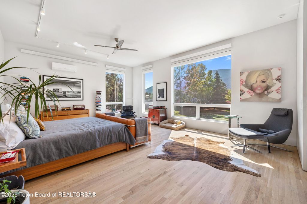 455 E BROADWAY Avenue, Jackson, WY 83001 photo 14