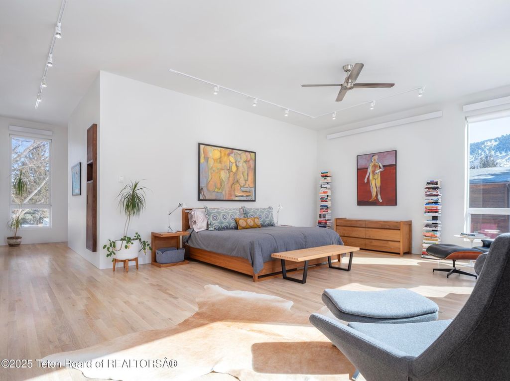 455 E BROADWAY Avenue, Jackson, WY 83001 photo 15