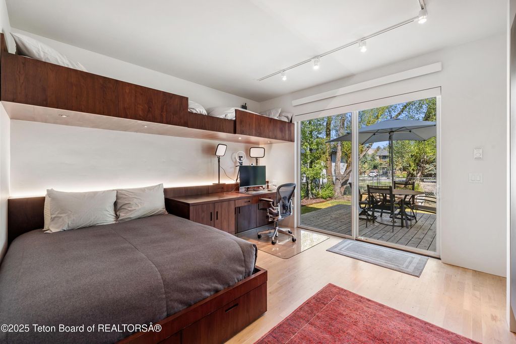 455 E BROADWAY Avenue, Jackson, WY 83001 photo 23