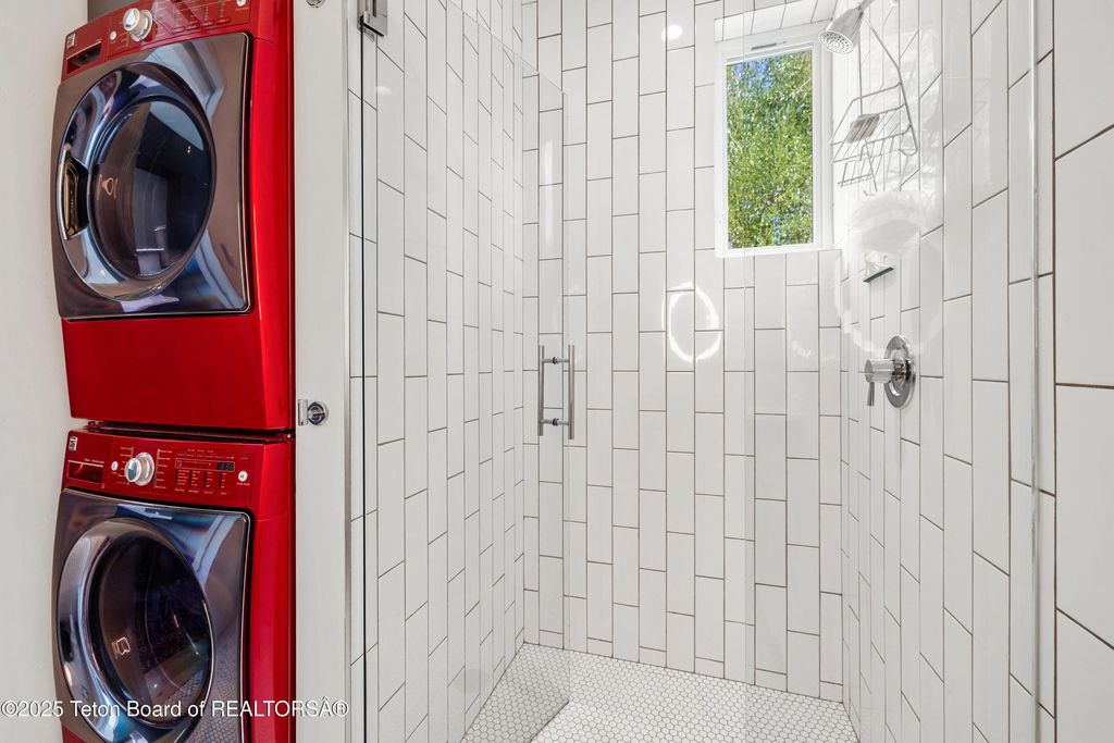 455 E BROADWAY Avenue, Jackson, WY 83001 photo 25