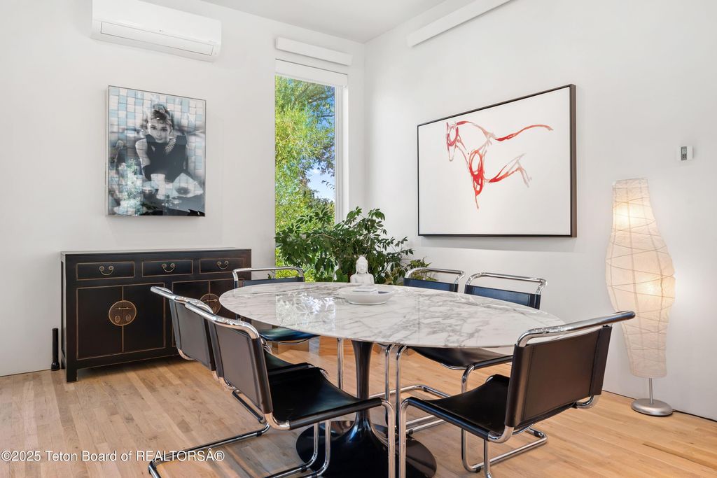 455 E BROADWAY Avenue, Jackson, WY 83001 photo 4