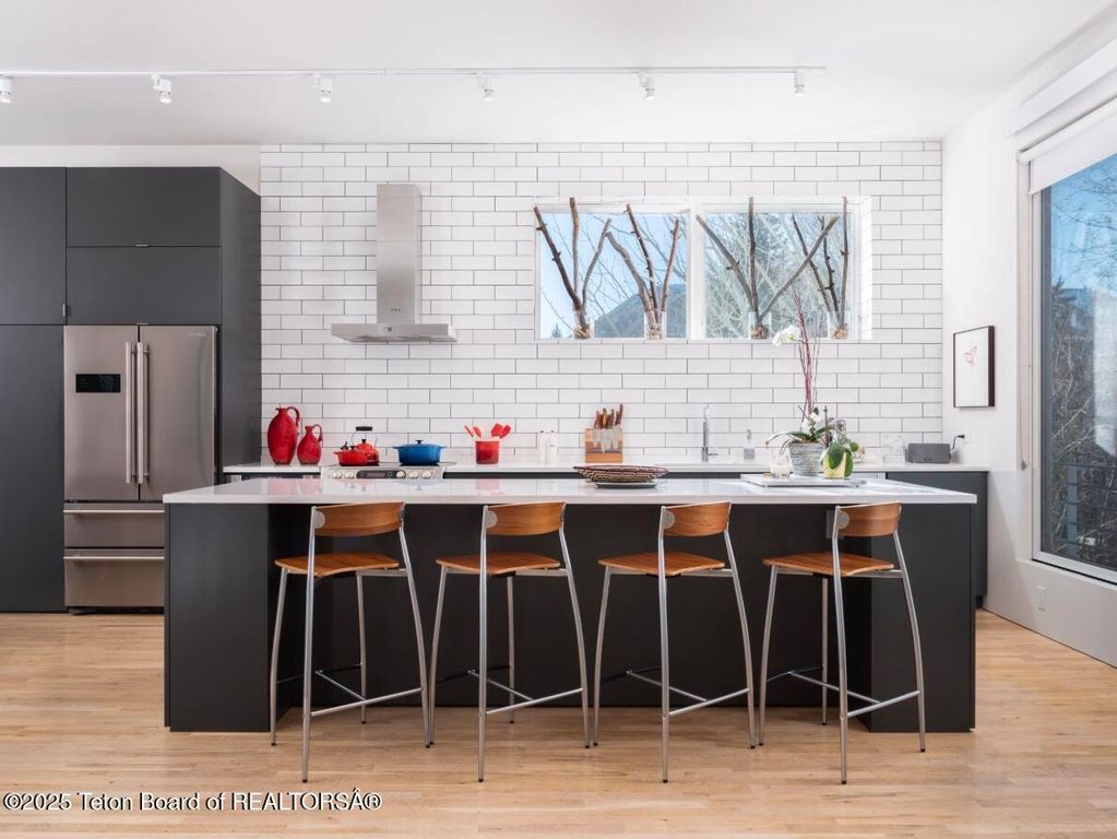 455 E BROADWAY Avenue, Jackson, WY 83001 photo 6