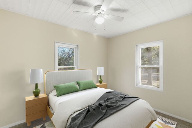 917 Carpenter Street, Azle, TX 76020