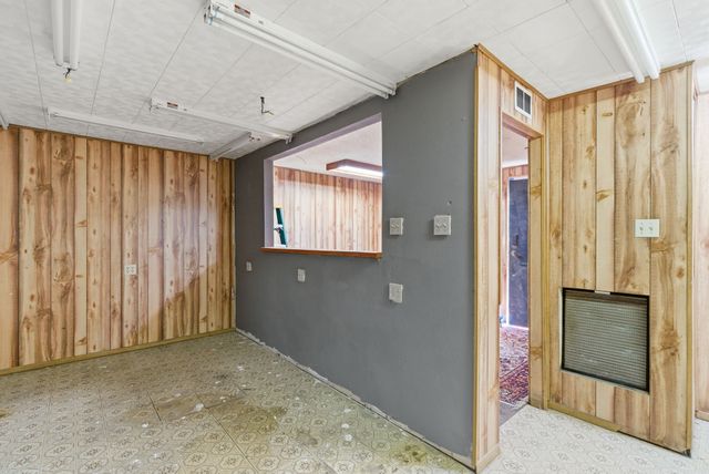 917 Carpenter Street, Azle, TX 76020