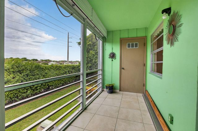 701 Burgundy O, Delray Beach, FL 33484