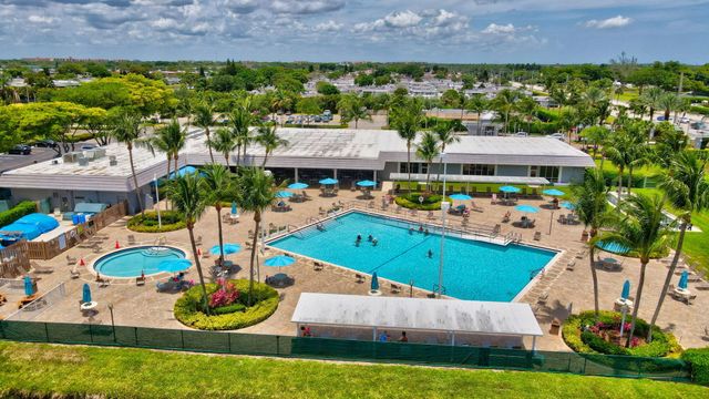 701 Burgundy O, Delray Beach, FL 33484