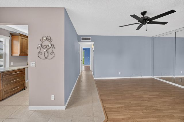 701 Burgundy O, Delray Beach, FL 33484